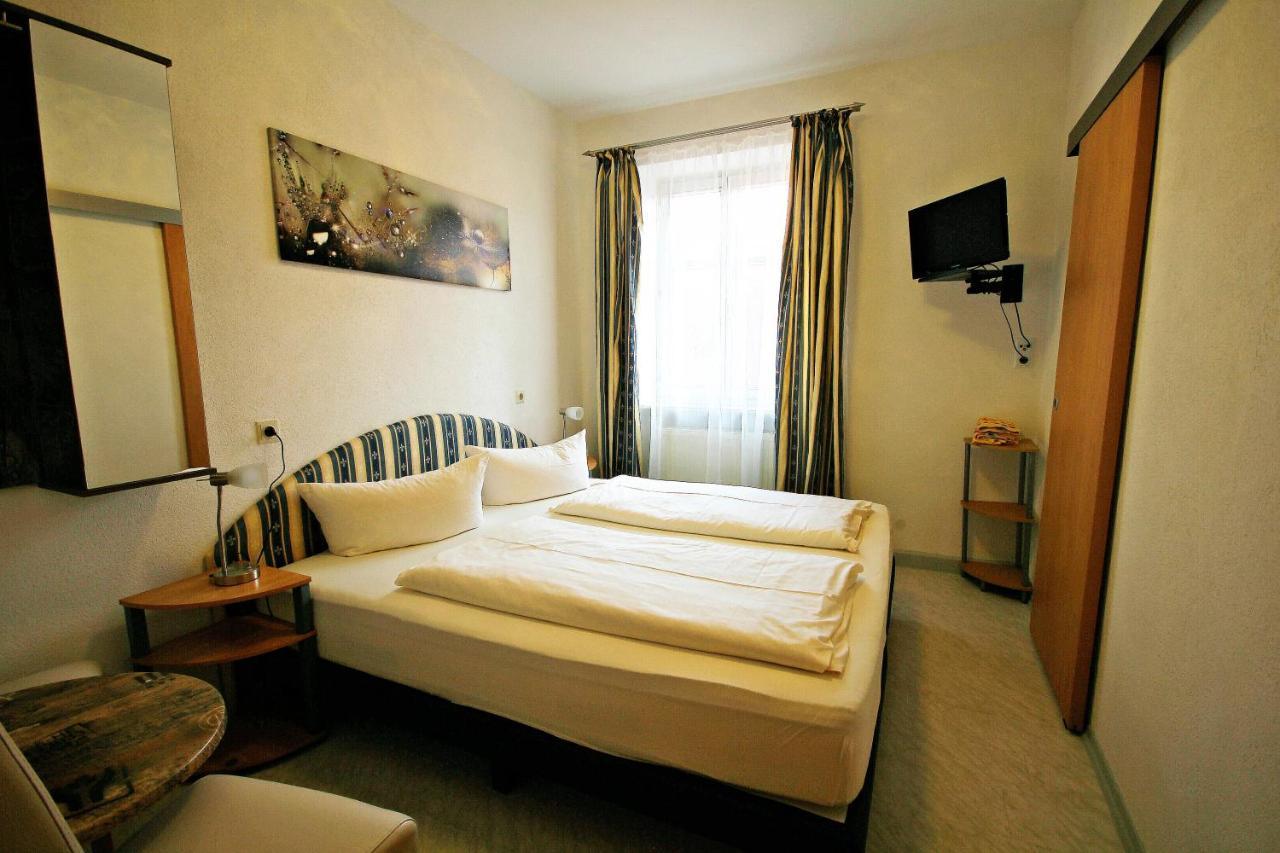 Gaestehaus Edith โรเทนบวร์ก อ็อบ แดร์เทาเบอร์ ภายนอก รูปภาพ