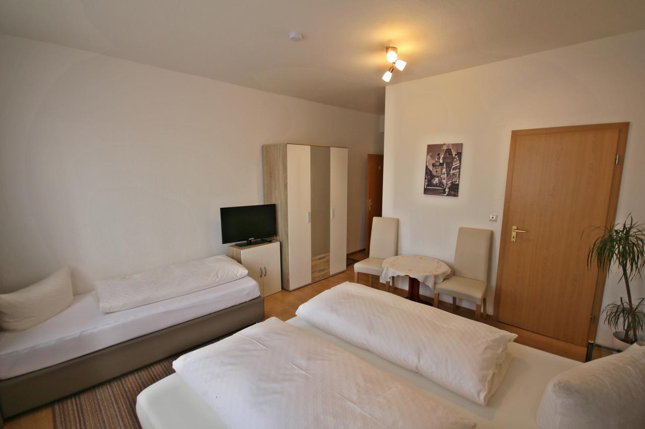 Gaestehaus Edith โรเทนบวร์ก อ็อบ แดร์เทาเบอร์ ภายนอก รูปภาพ